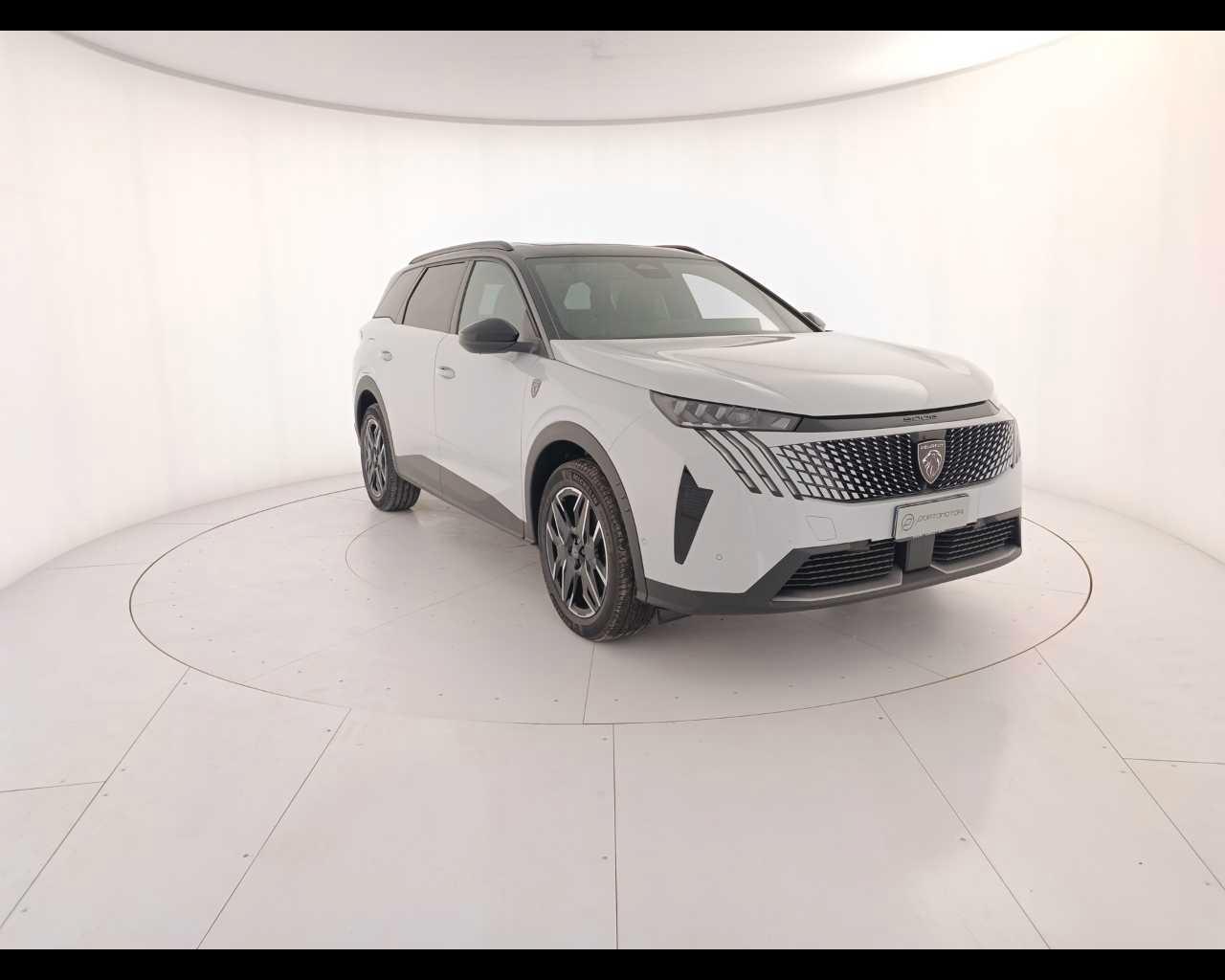 PEUGEOT Nuovo 5008 Hybrid 136 e-DCS6 GT