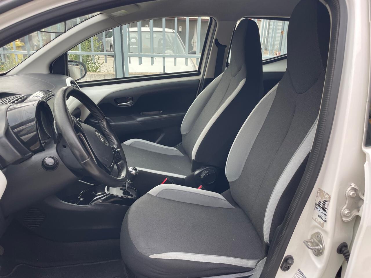 Toyota Aygo 1.0 VVT-i 69 CV 5 porte x-wave MMT