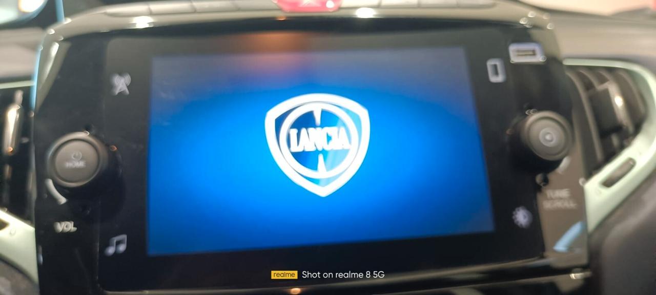 Lancia Ypsilon 1.0 FireFly 5 porte S&S Hybrid Platino