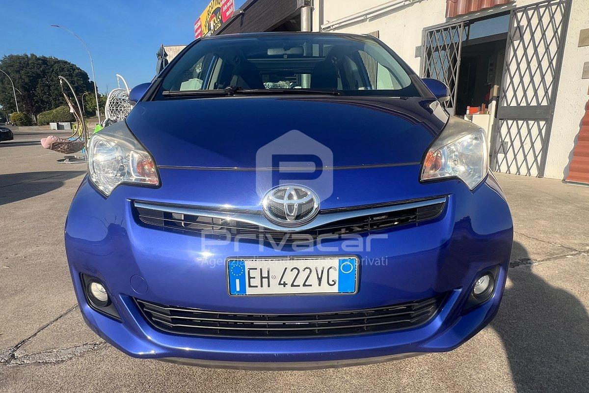 TOYOTA Verso-S 1.3 MT