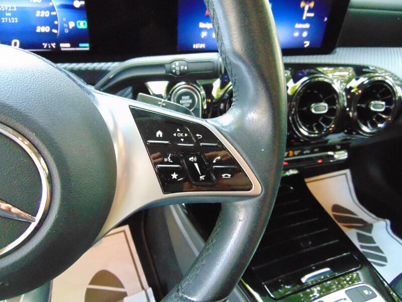 MERCEDES Classe A (W177) A 180 Automatic Ad...
