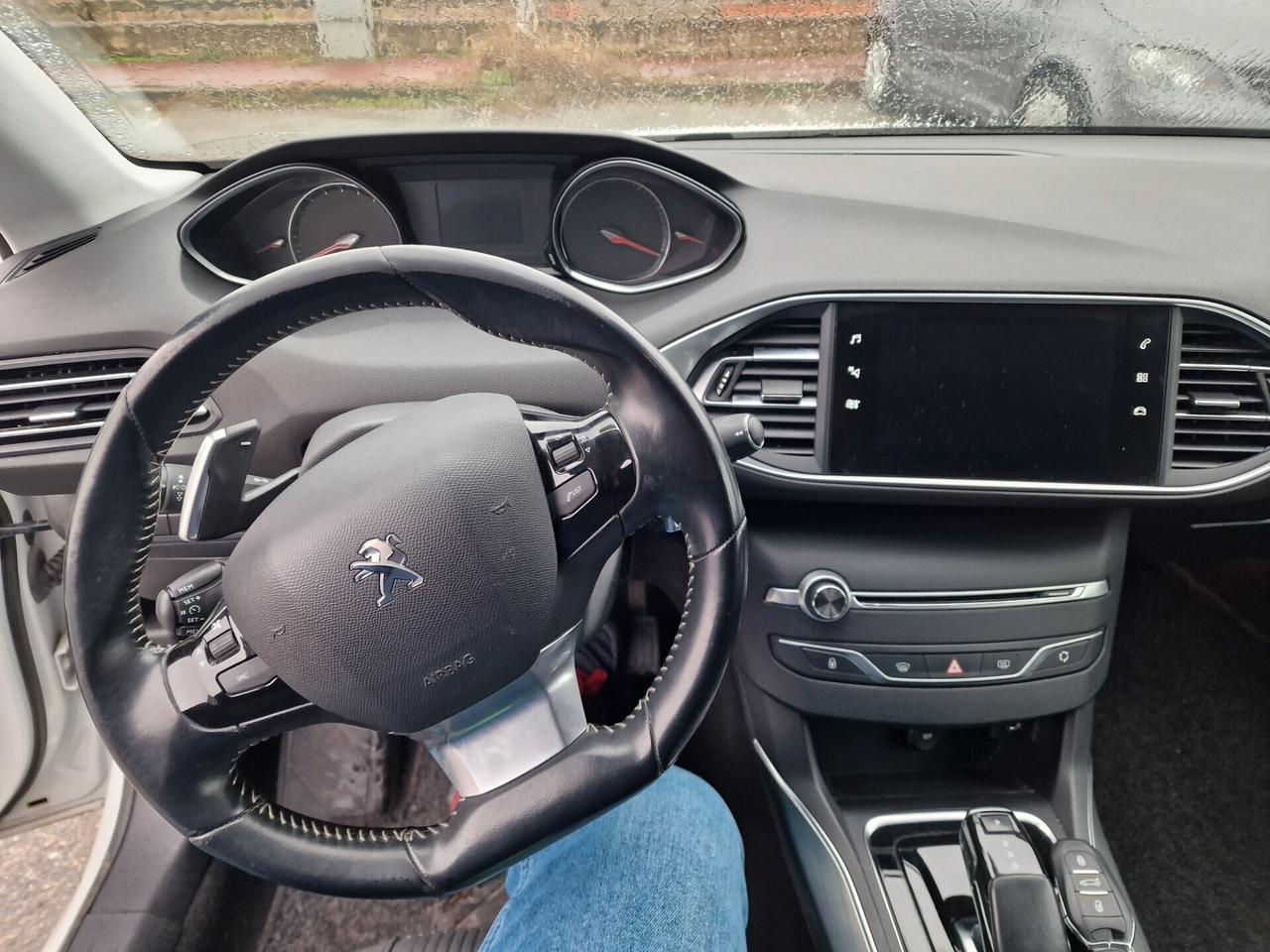 Peugeot 308 PureTech Turbo 130 S&S Allure