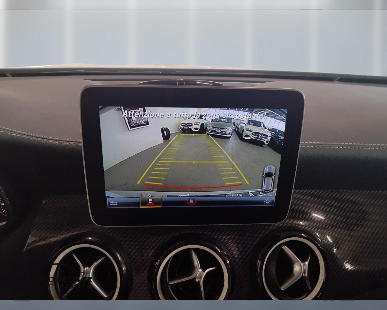 Mercedes-Benz GLA-X156 2017 - GLA 180 Night Edition auto