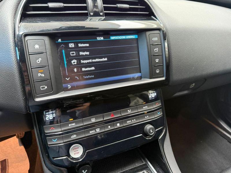 Jaguar XE JAGUAR XE 2.0 D 180cv 6m - PURE BUSINESS EDITION -