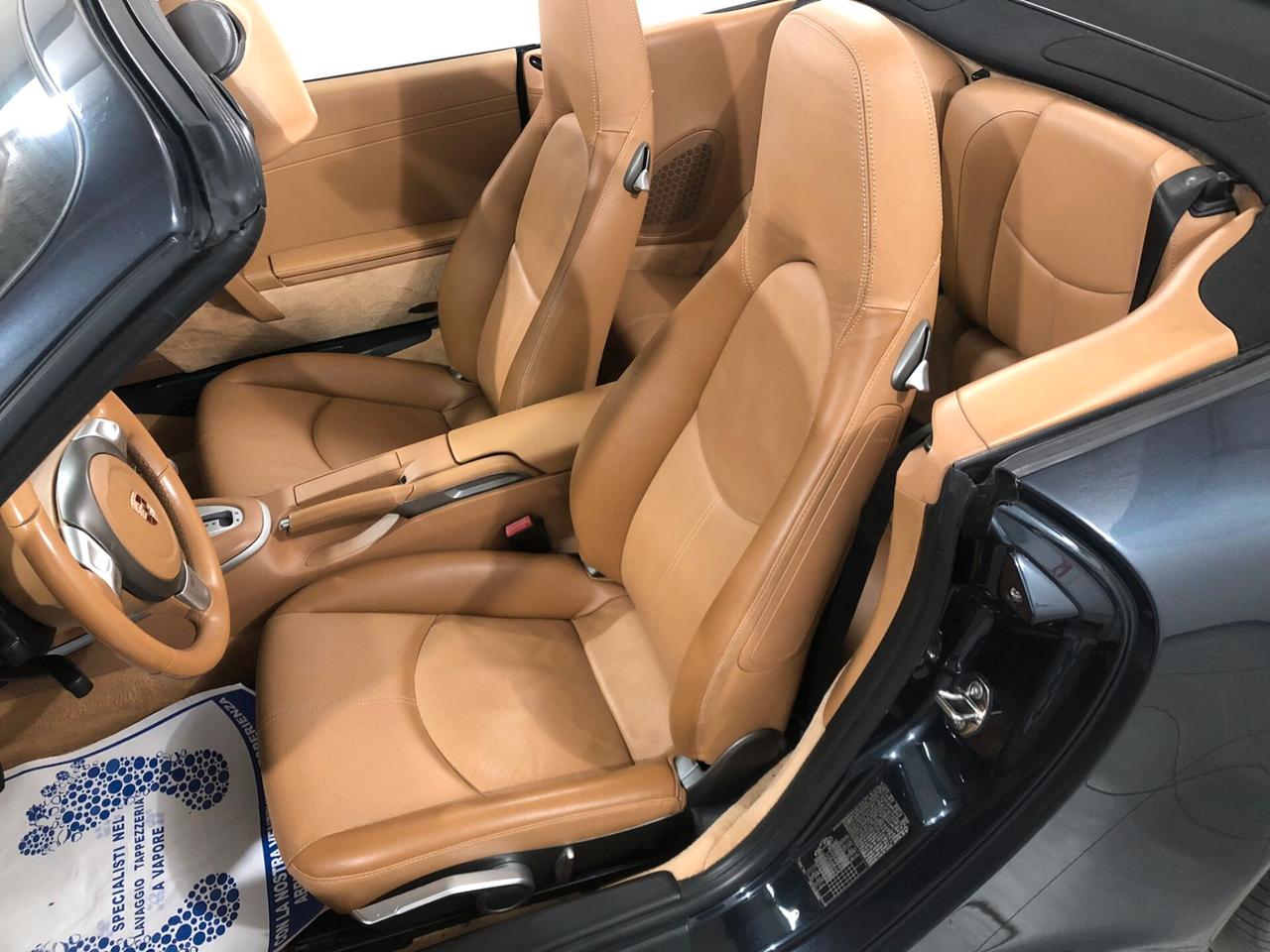 Porsche 911 Carrera 4S Cabriolet