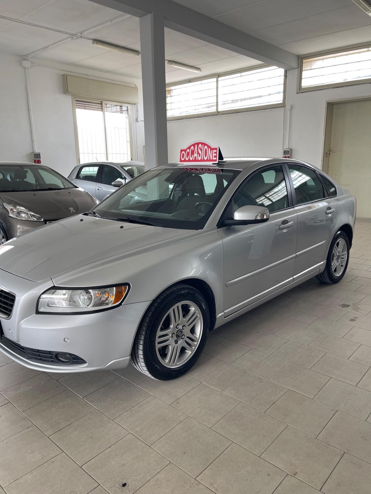 Volvo S40 2.0 D cat Summum