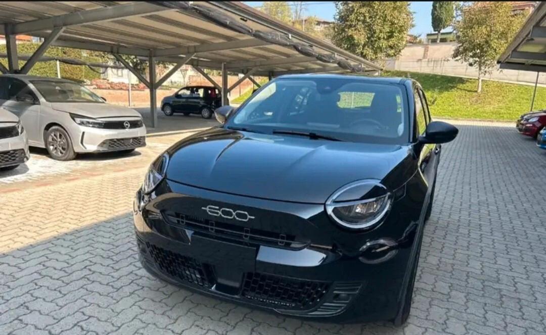 Fiat 600 Hybrid 110 CV DCT MHEV La Prima