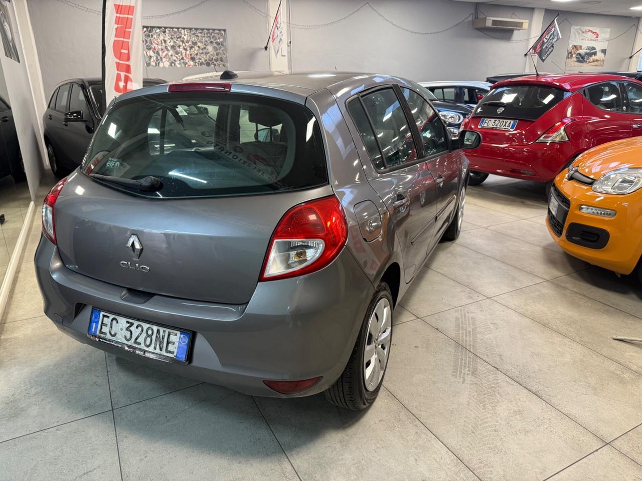 Renault Clio 1.2 16V 5P. Dynamique 75CV Ok Neopatentati