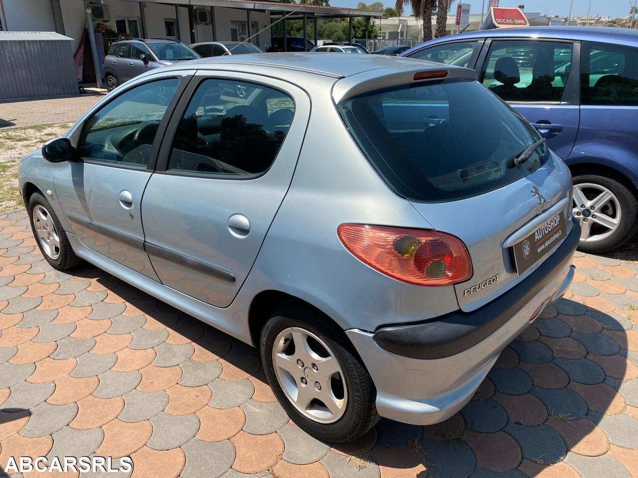 PEUGEOT - 206 - HDi 5p. - NEOPATENTATI - 1.300 EUR