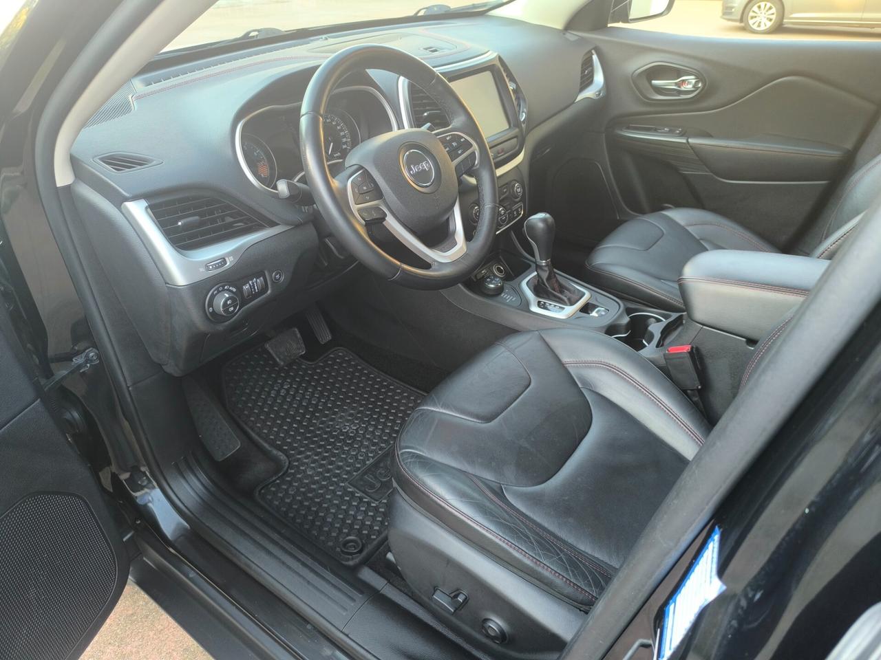 Jeep Cherokee 3.2 V6 Pentastar 4WD Active Drive Lock Trailhawk