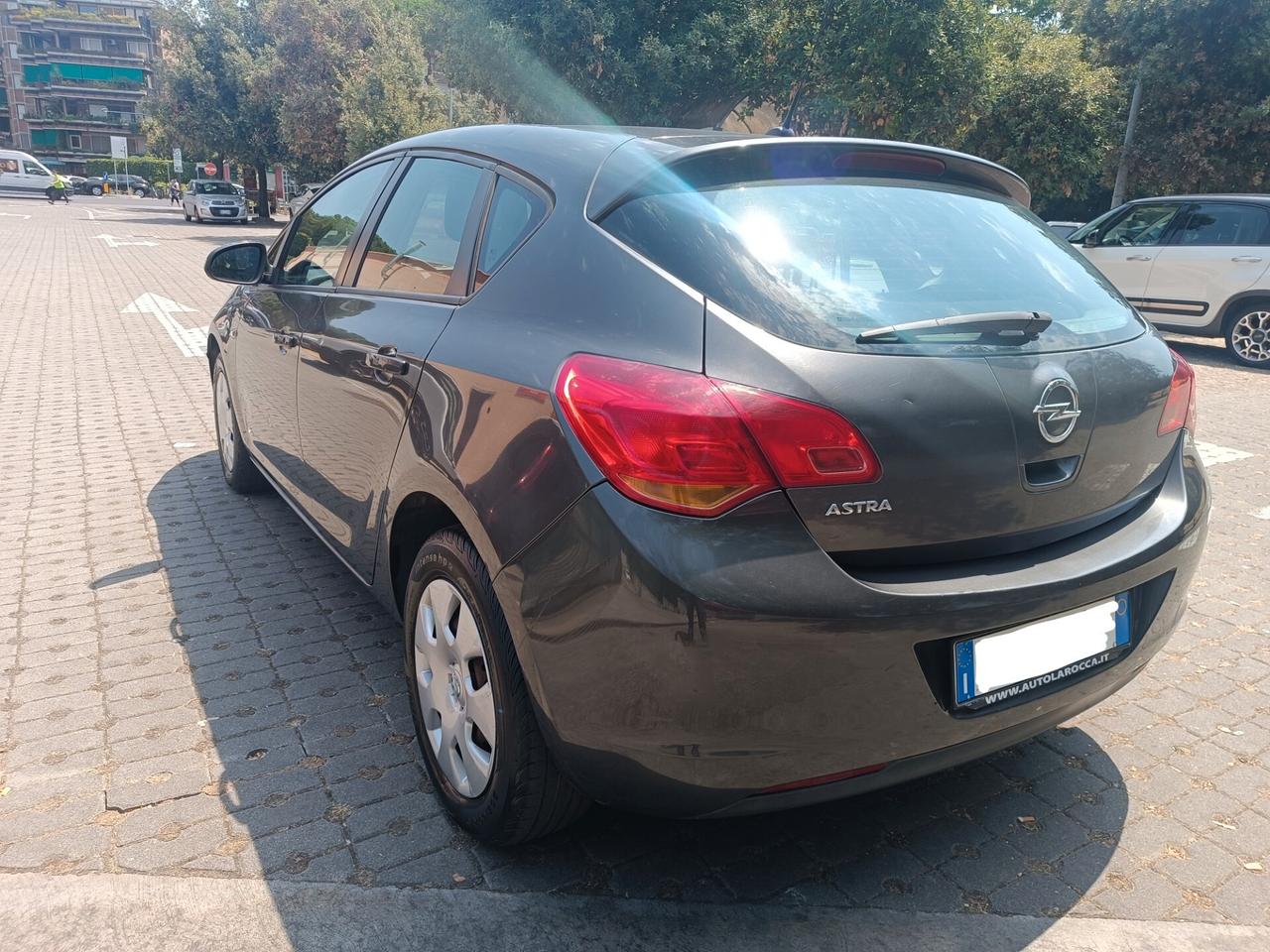 Opel Astra 1.4 100CV 5 porte Cosmo