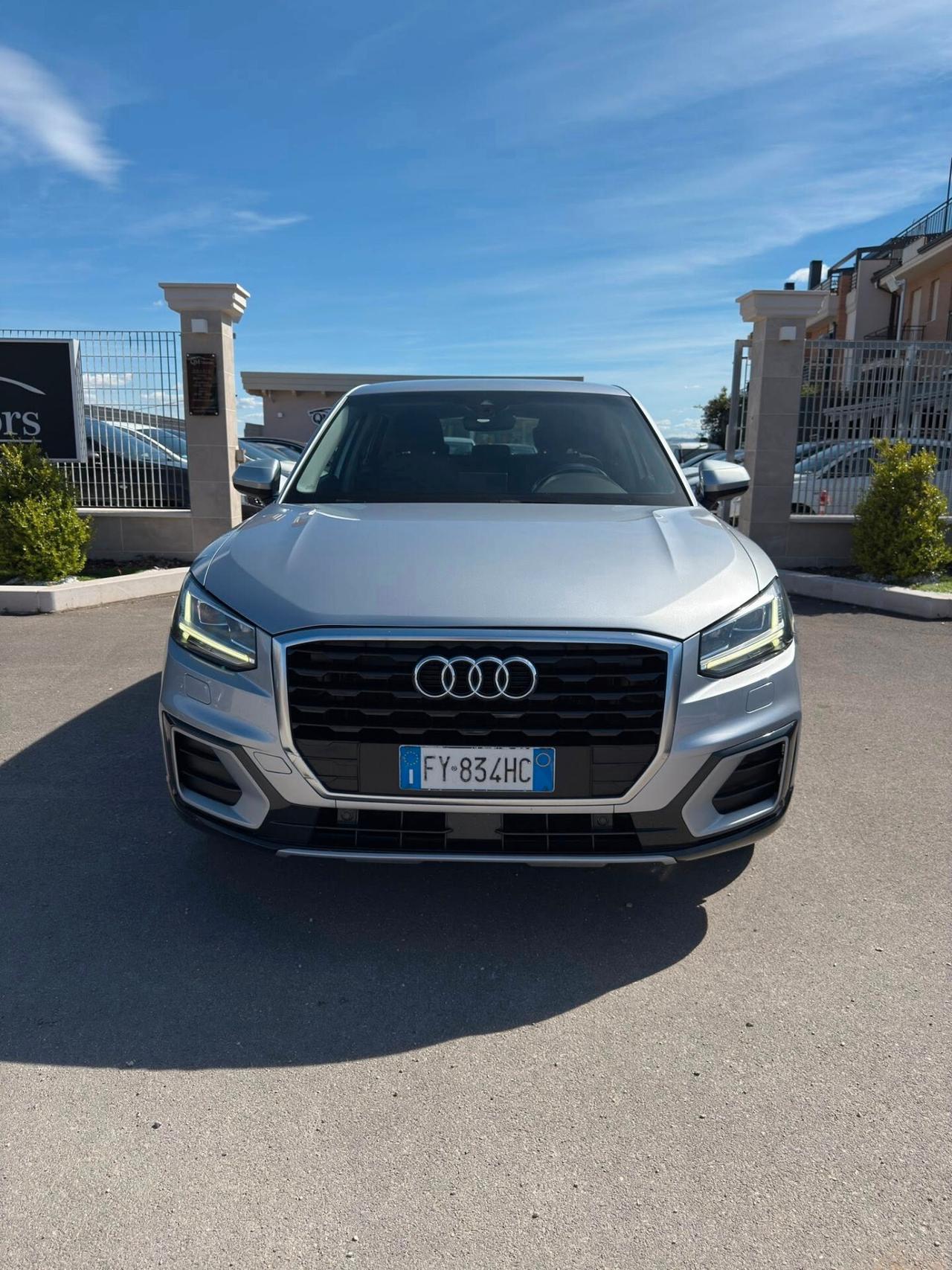 Audi Q2 30 TDI S tronic Identity Black