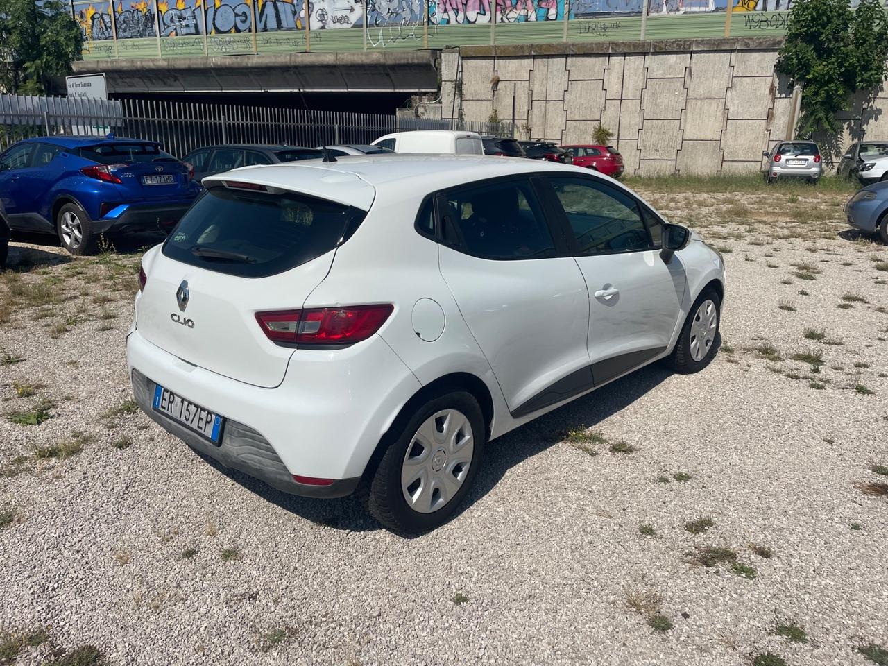 Renault Clio 1.2 75CV 5 porte Wave GARANZIA