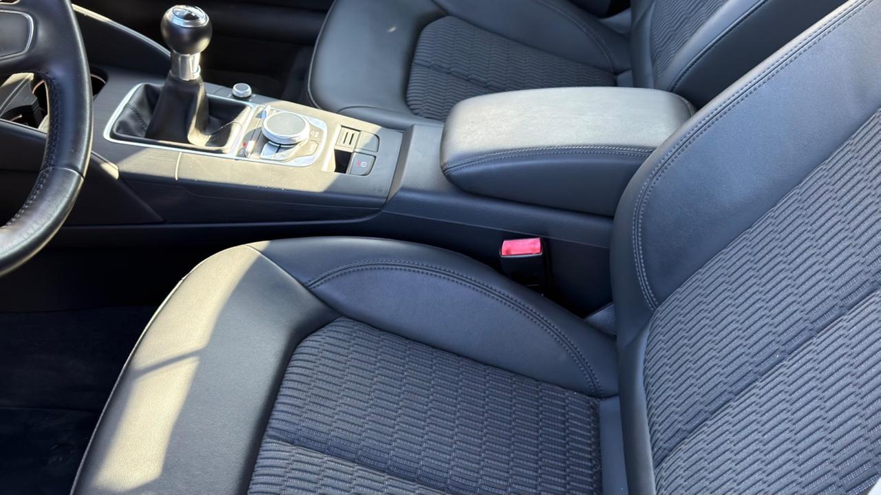 Audi A3 Cabrio 1.6 TDI clean diesel Ambiente