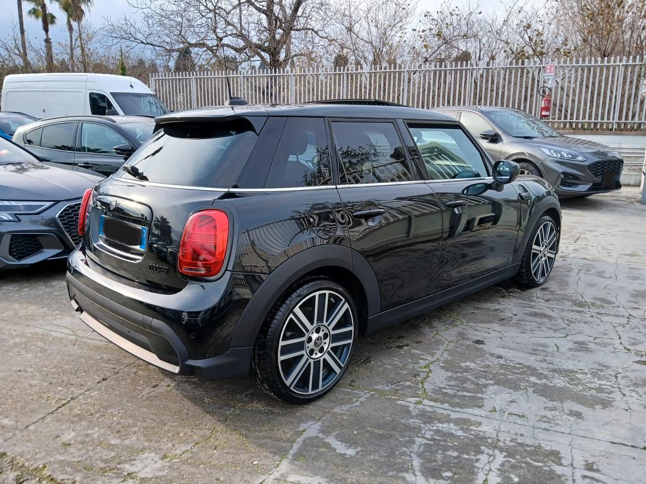 Mini 1.5 Cooper Yours 5 porte con Tetto apribile