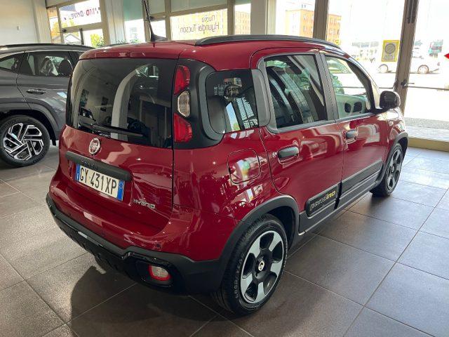 FIAT Panda 1.0 CROSS Hybrid Pandina