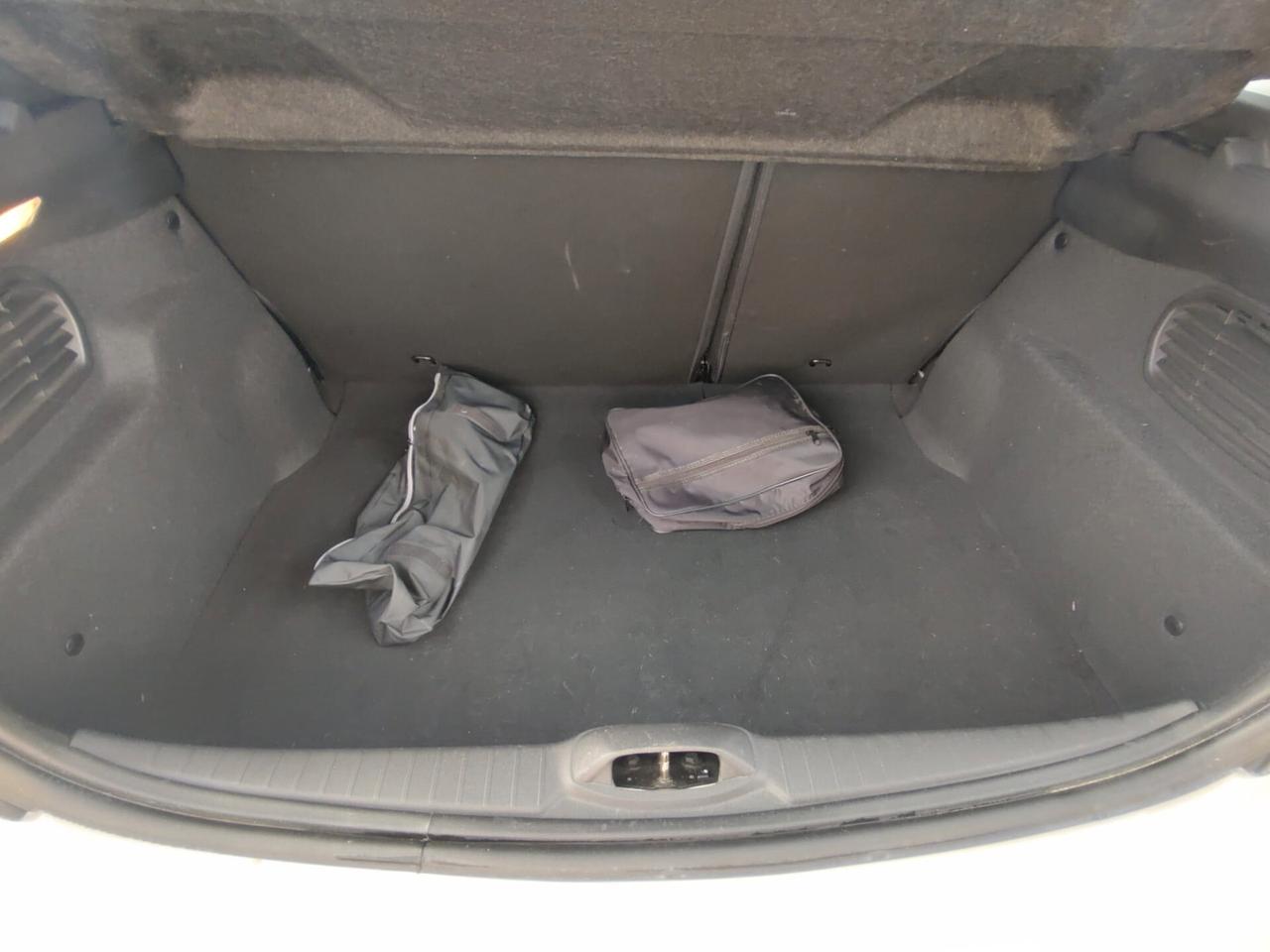 Peugeot 208 PureTech 82 5p. GPL Access, BENZINA\GPL, OK NEOPATENTATI