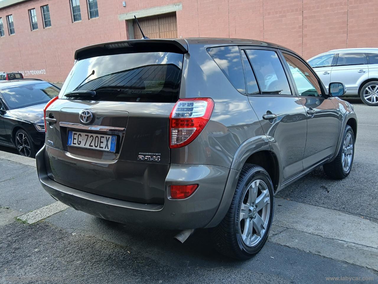 TOYOTA RAV4 Crossover 2.2 D-Cat A/T 150CV
