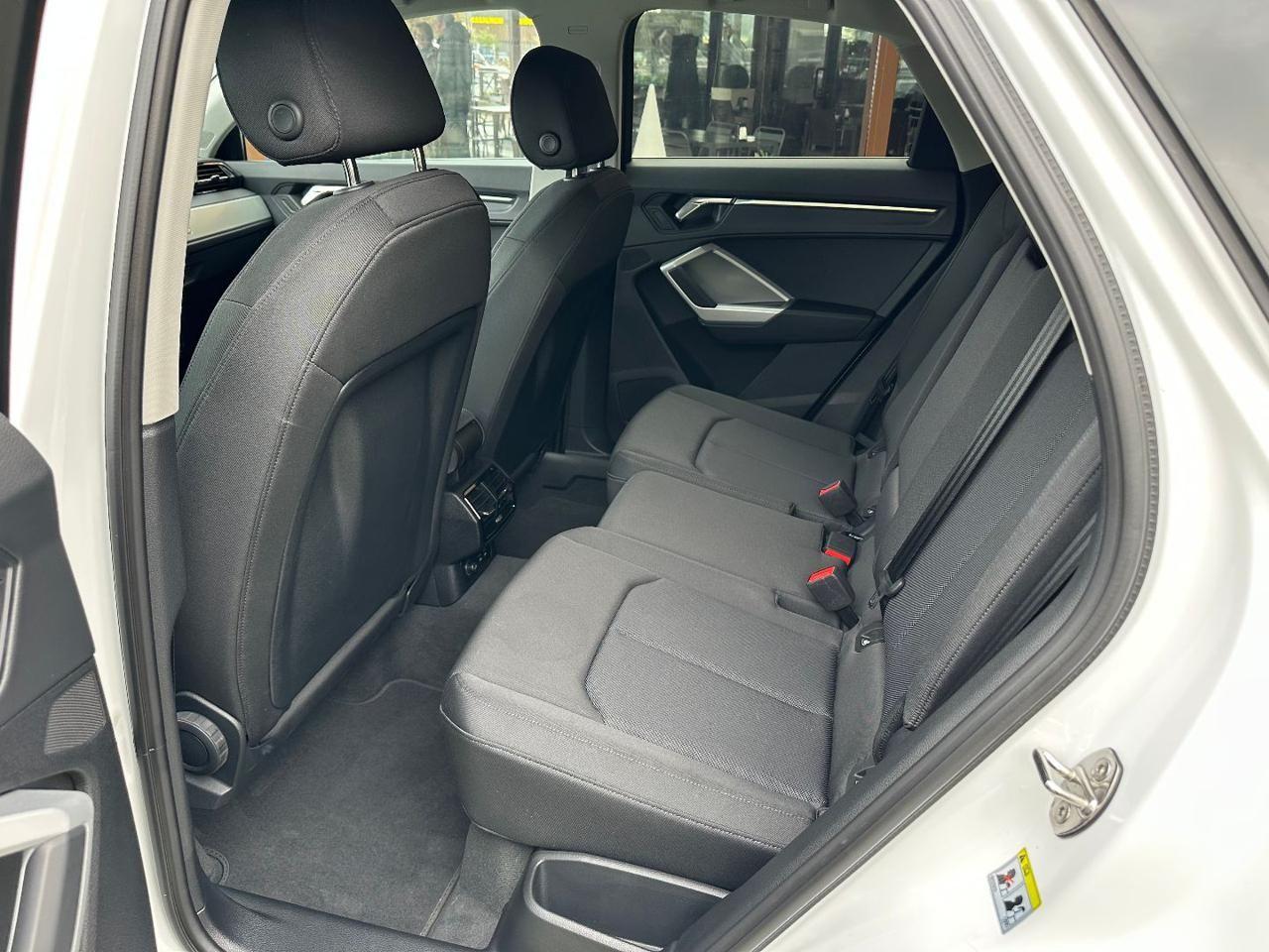 Audi Q3 SPORTBACK 45 TFSI E S tronic Business Plus 10000KM