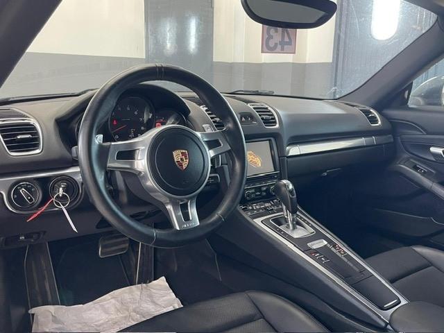 Porsche Cayman 2.7