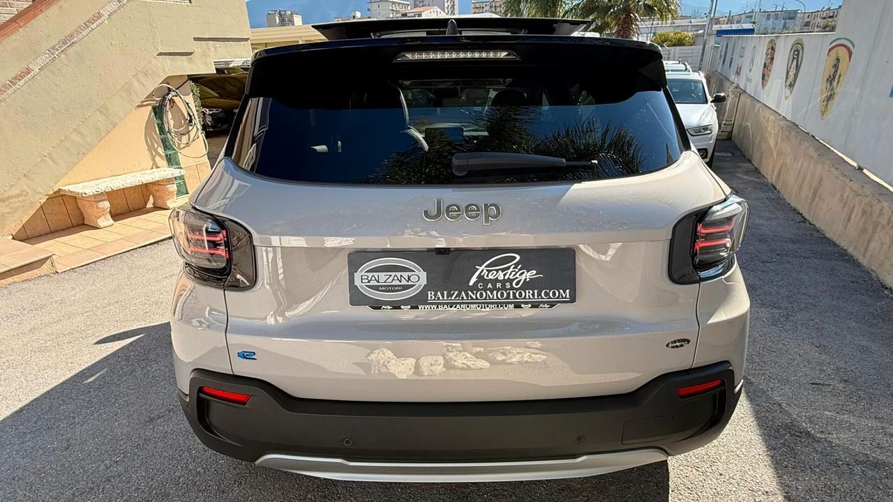 JEEP AVENGER BEV SUMMIT KM0 2026 TETTO APRIBILE