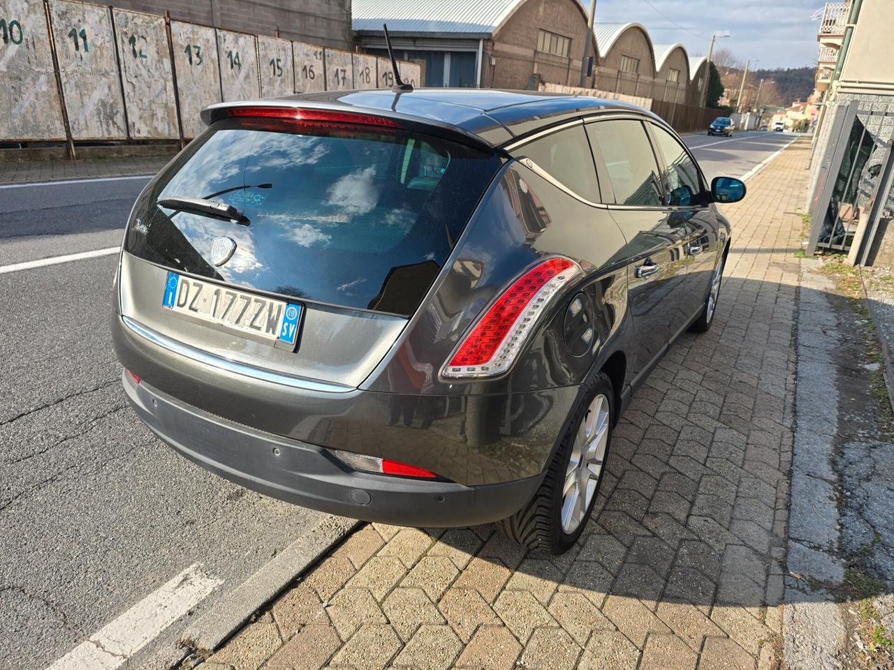 Lancia Delta 1.4 T-Jet 120 CV Platino 127km