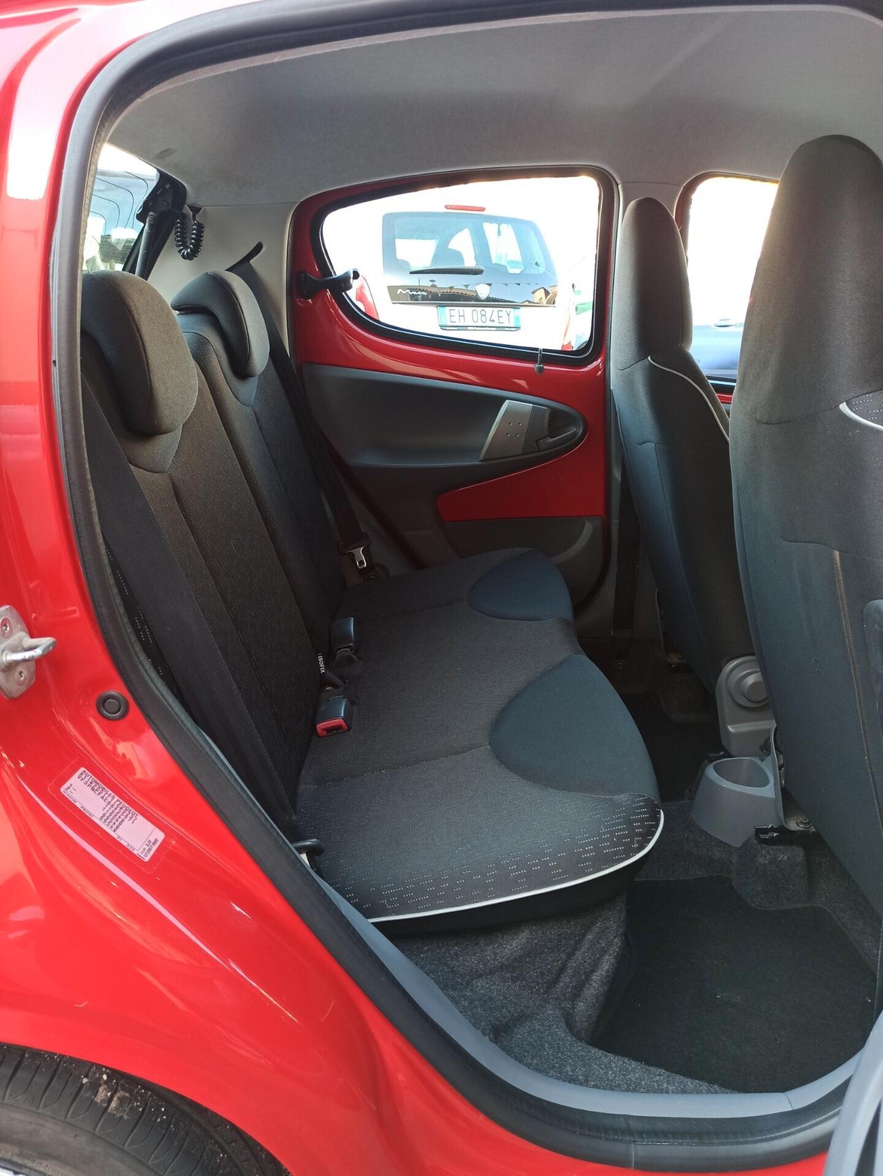 Peugeot 107 1.0 68CV 5p. Sweet Years