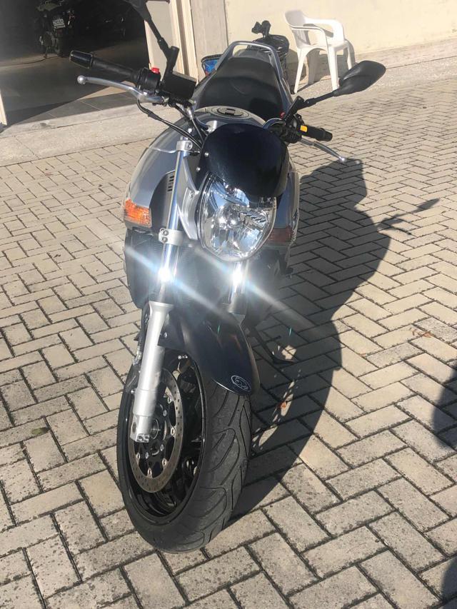 SUZUKI GSR 600 19.000km !!!