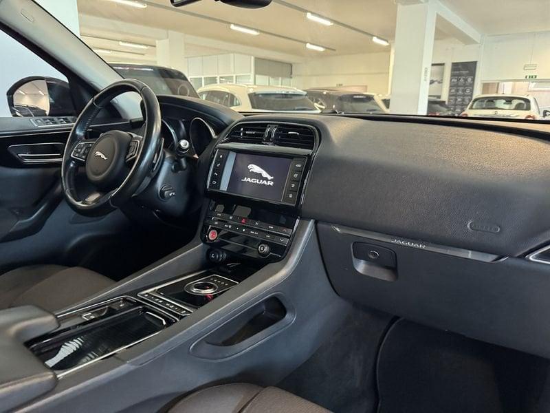 Jaguar F-Pace F-Pace 2.0 D 180 CV AWD aut. Prestige