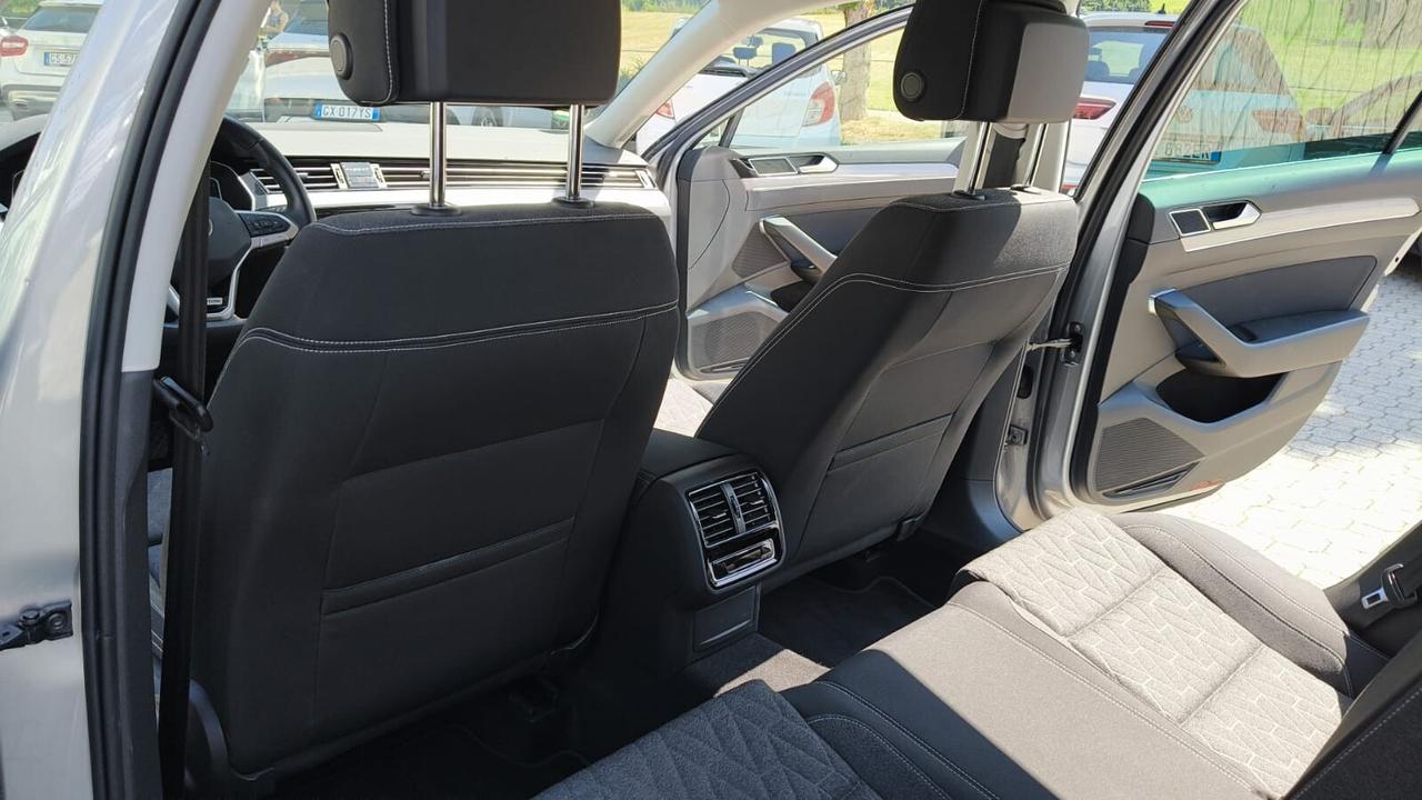 VOLKSWAGEN PASSAT 2.0 TDI 200CV 4MOTION 4X4 4WD AUTOMATICA