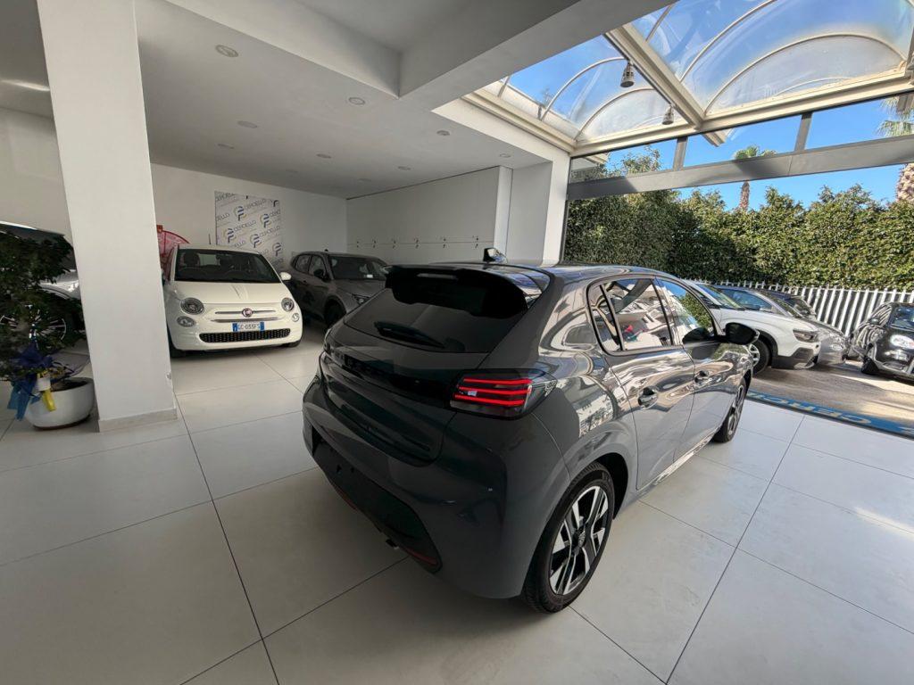 Peugeot 208 Hybrid 110 e-DCS6 Allure da €199,00 mensili