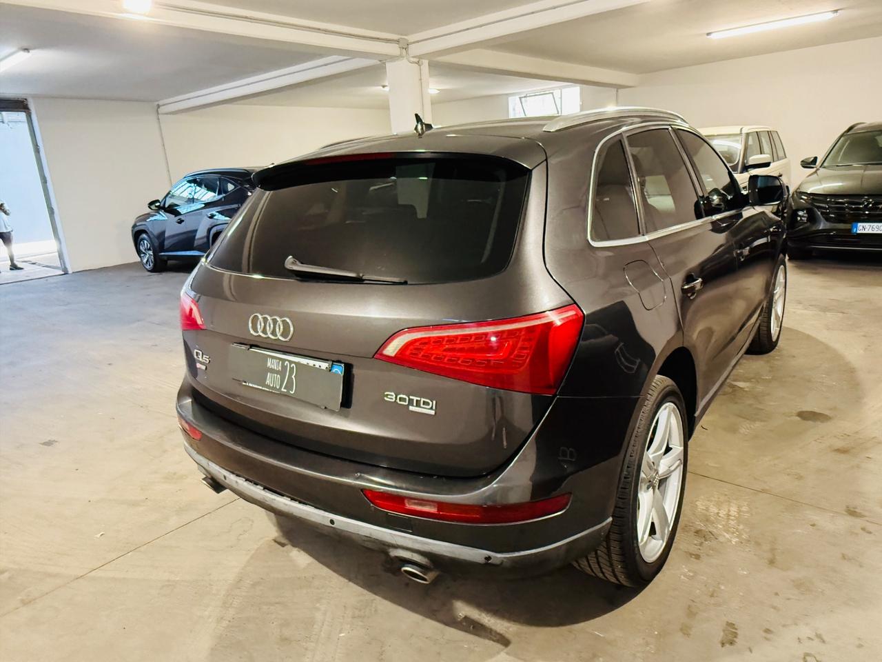 Audi Q5 3.0 V6 TDI quattro S-LINE*PELLE*NAVI*FULL*
