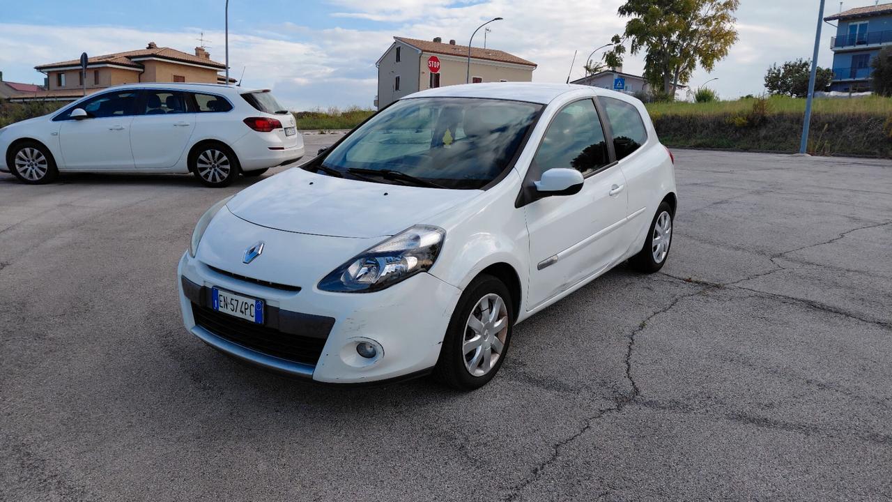 Renault Clio 1.2 16V 3 porte Dynamique