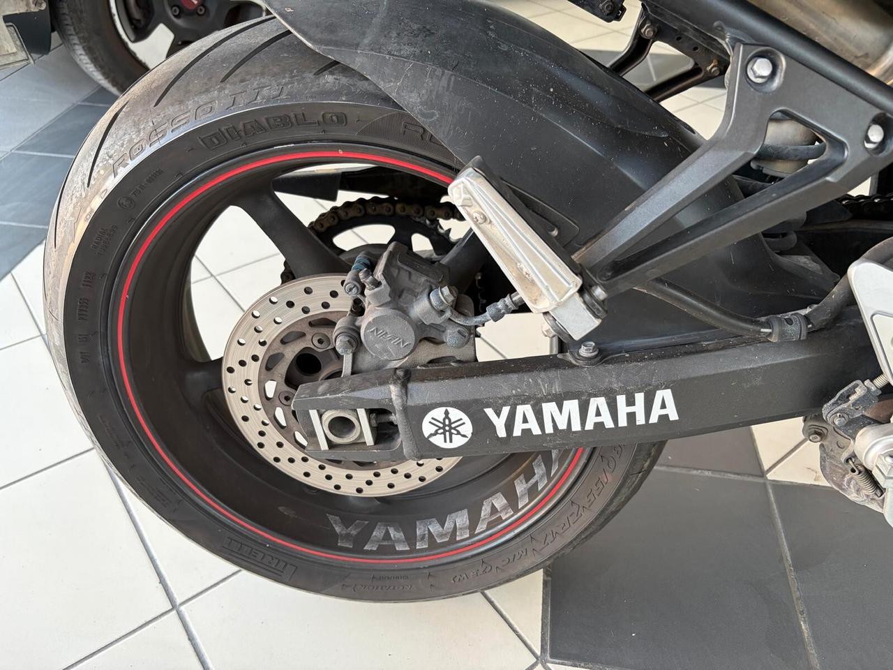 Yamaha FZ6