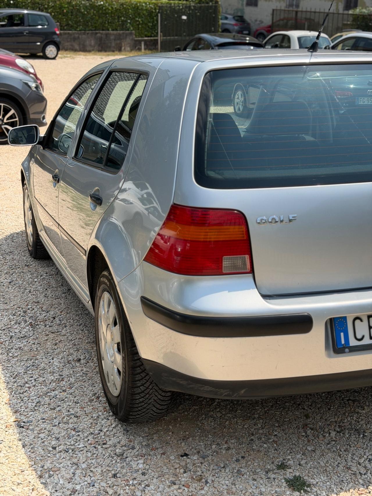 Volkswagen GOLF 1.4 KMCERT INTROVABILE