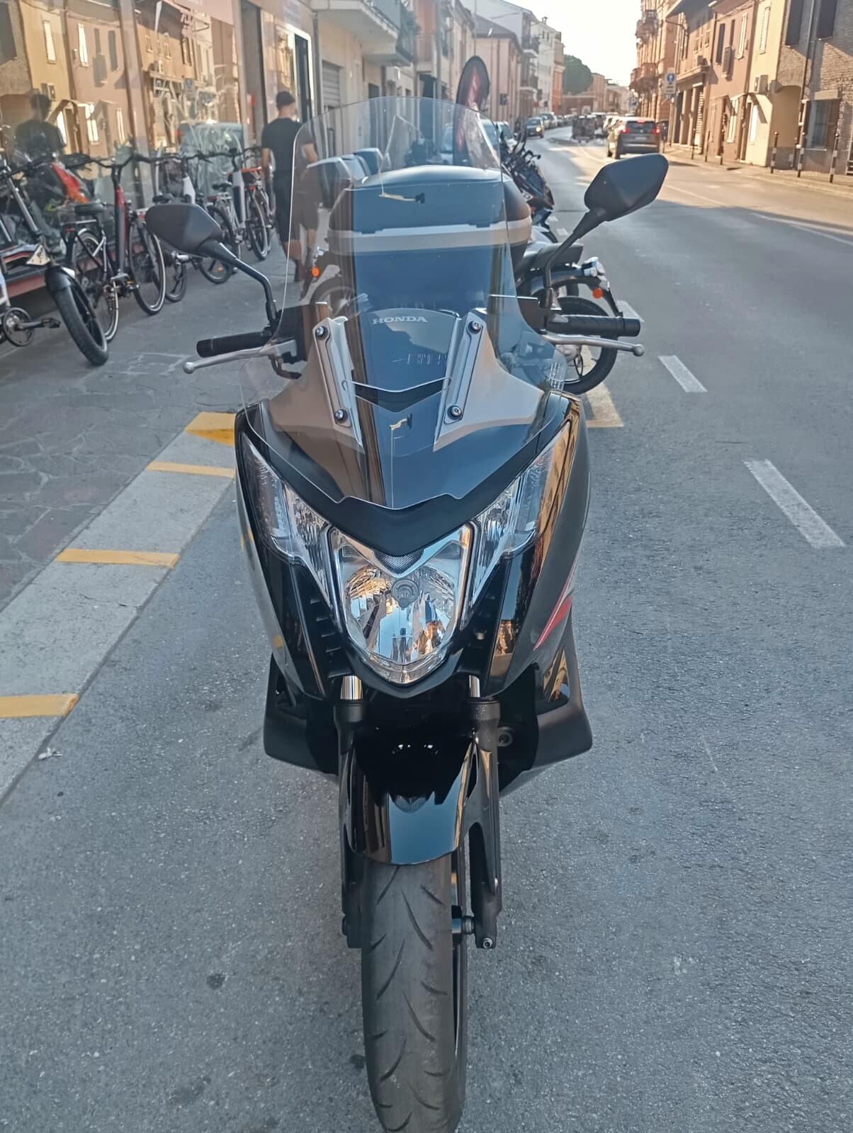 Honda Integra 700 S 2012