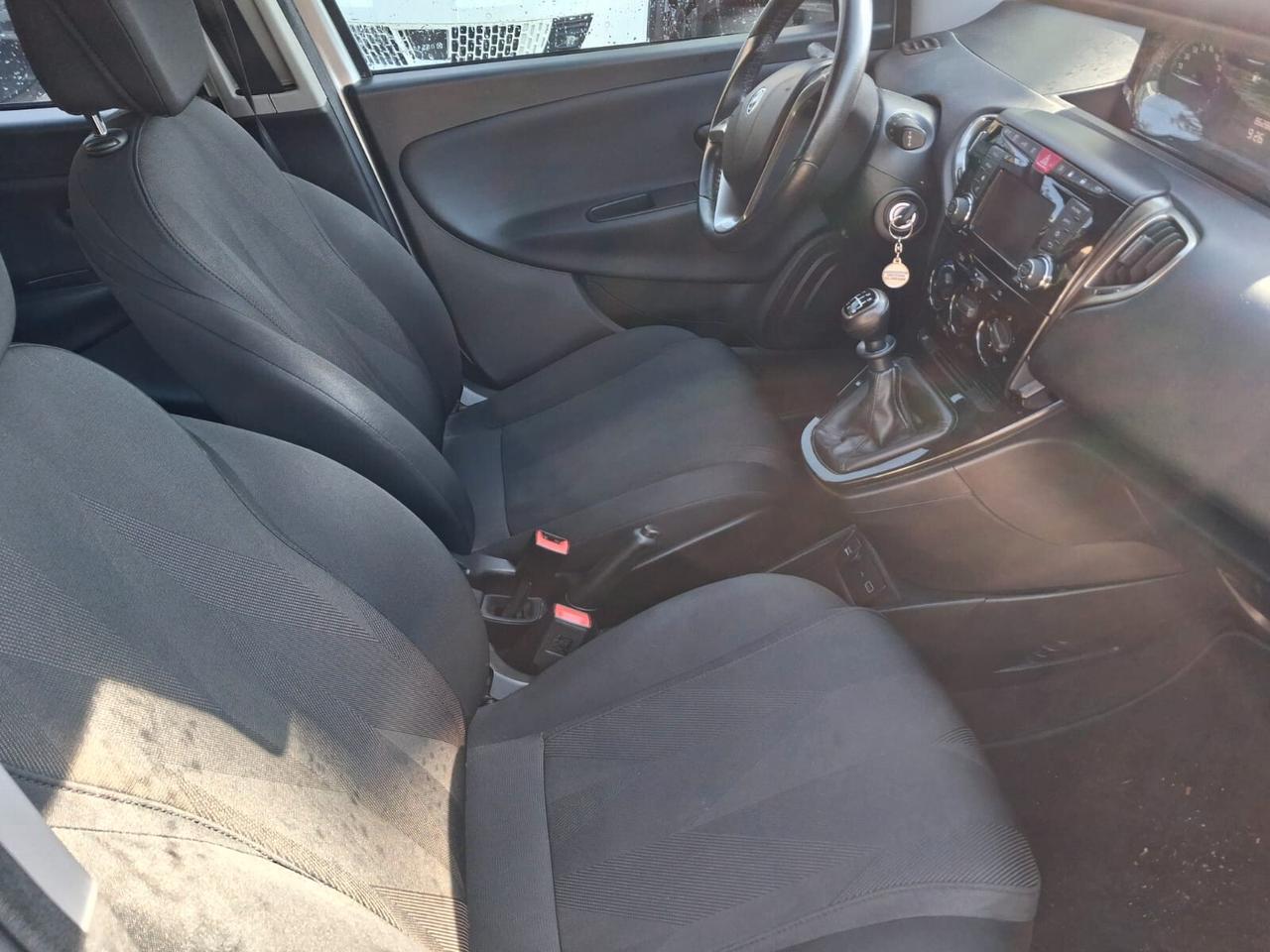 Lancia Ypsilon 1.2 69 CV 5 porte GPL Ecochic Gold