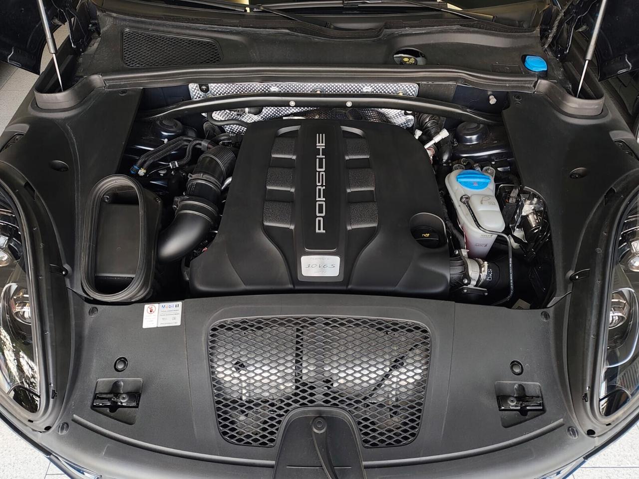 Porsche Macan 3.0 S Diesel SPORT CHRONO