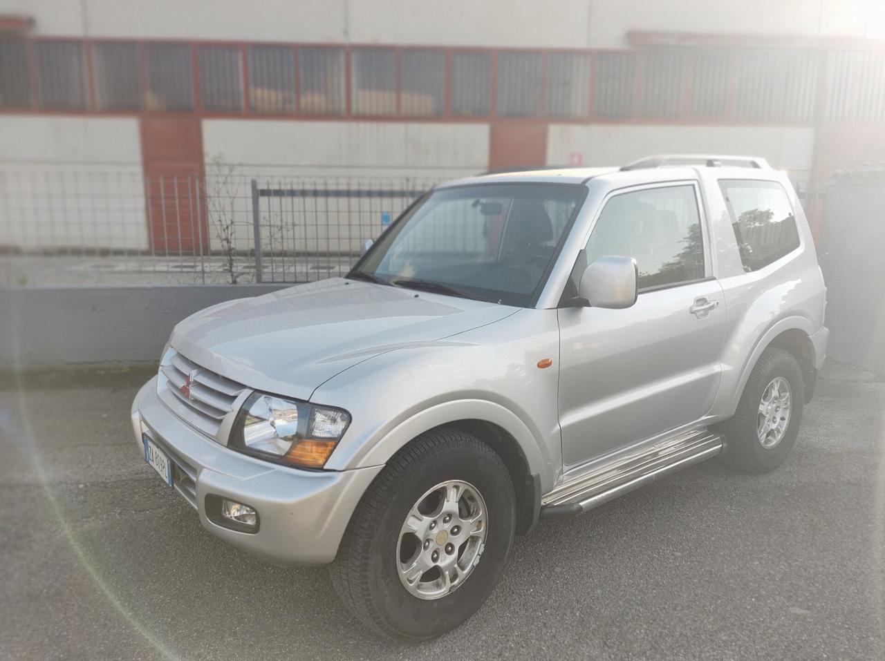 Mitsubishi Pajero 3.2 16V DI-D 3p. GLX gancio traino