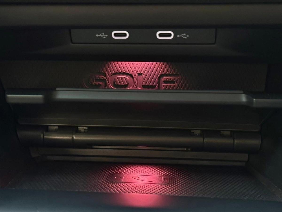 Volkswagen Golf 8 GTI 2.0 TSI 245 CV