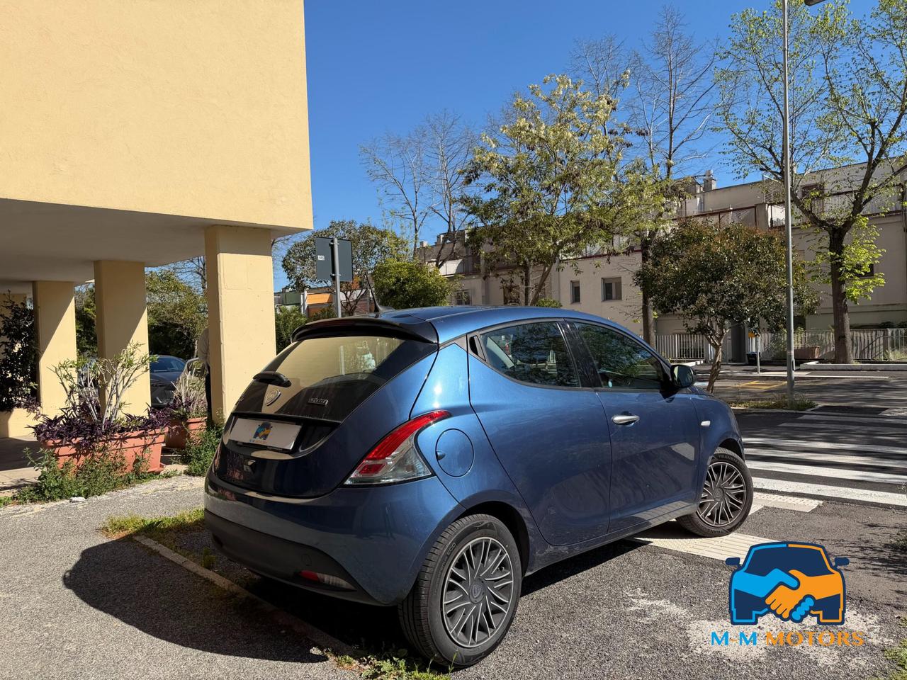Lancia Ypsilon SILVER ECOCHIC