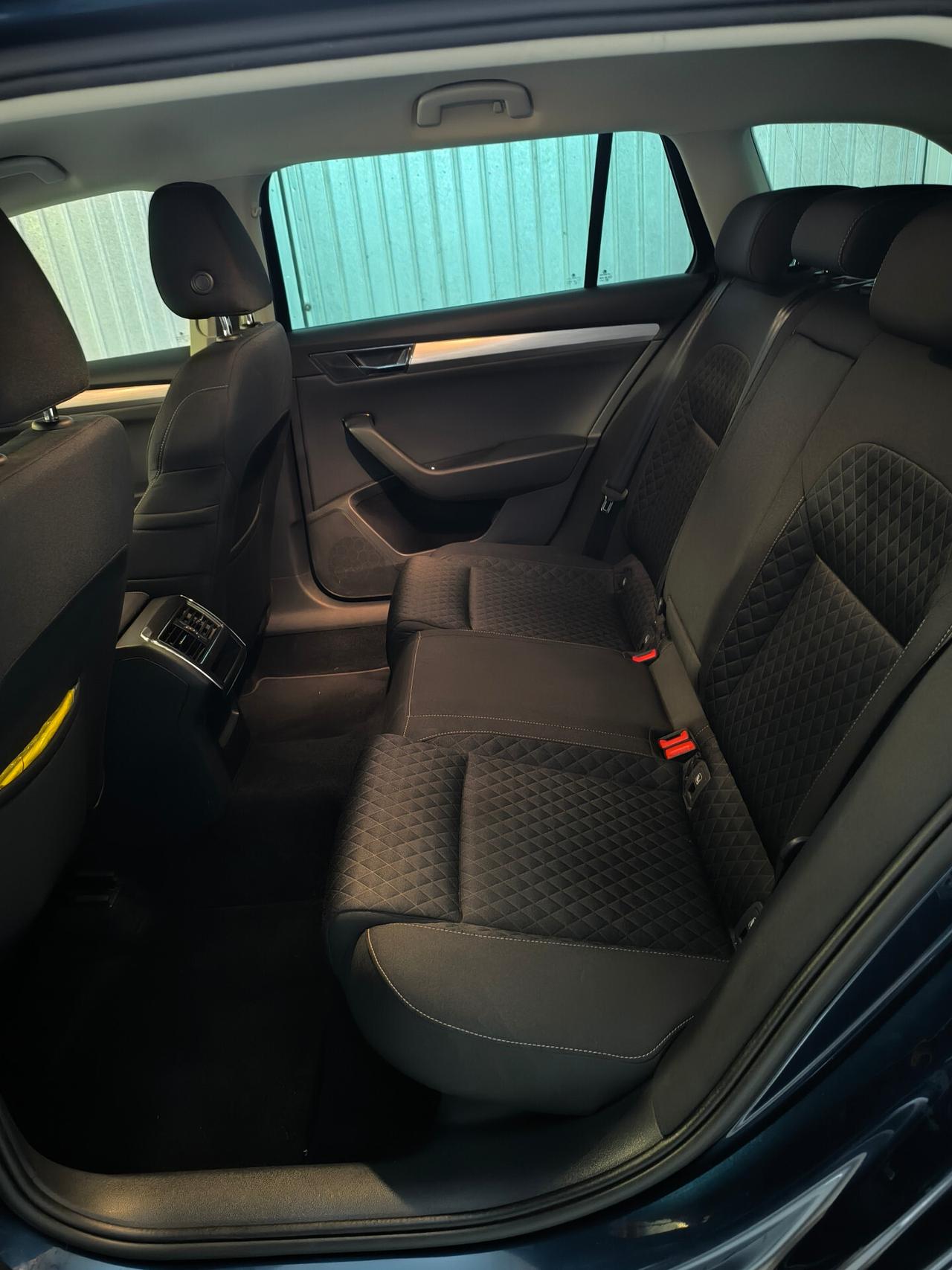Skoda Superb 2.0 TDI EVO 150 CV SCR DSG Wagon Executive