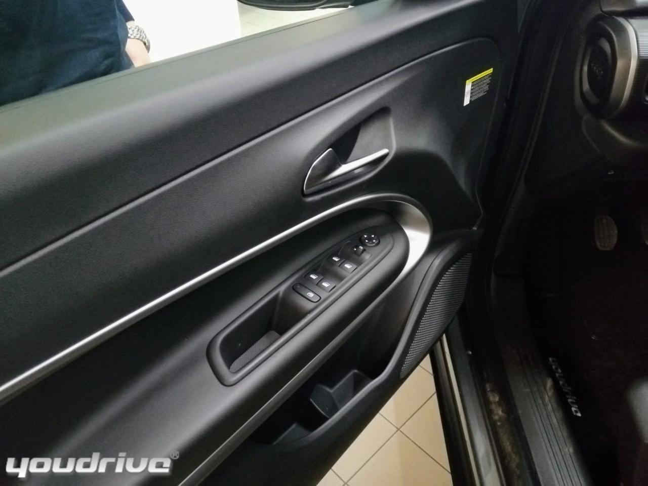 Jeep Avenger 1.2 Turbo MHEV Longitude