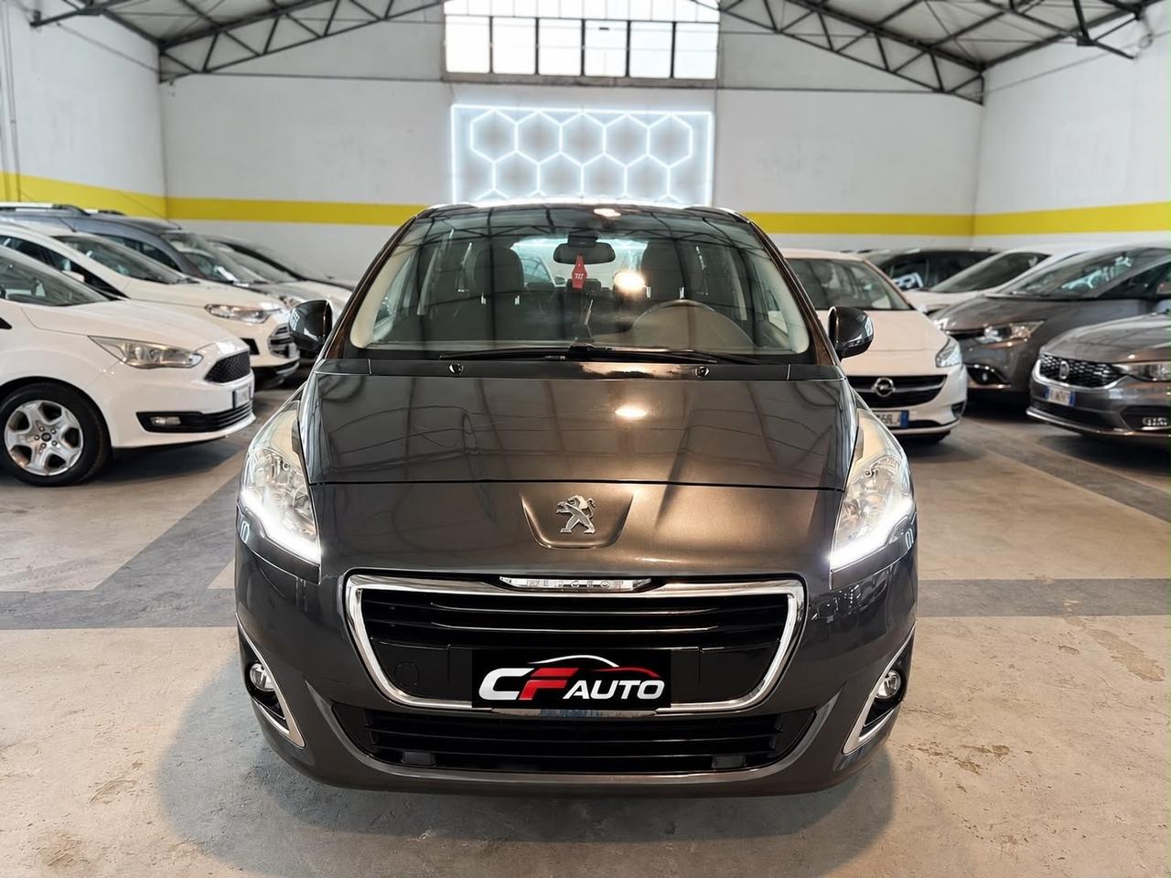Peugeot 5008 1.6 HDi 115CV 7Posti Neopatentati