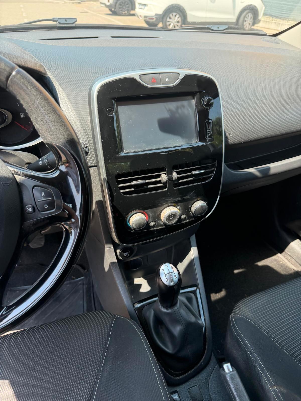 Renault Clio 1.5 dci - NEOPATENTATI - 12 MESI DI GARANZIA -