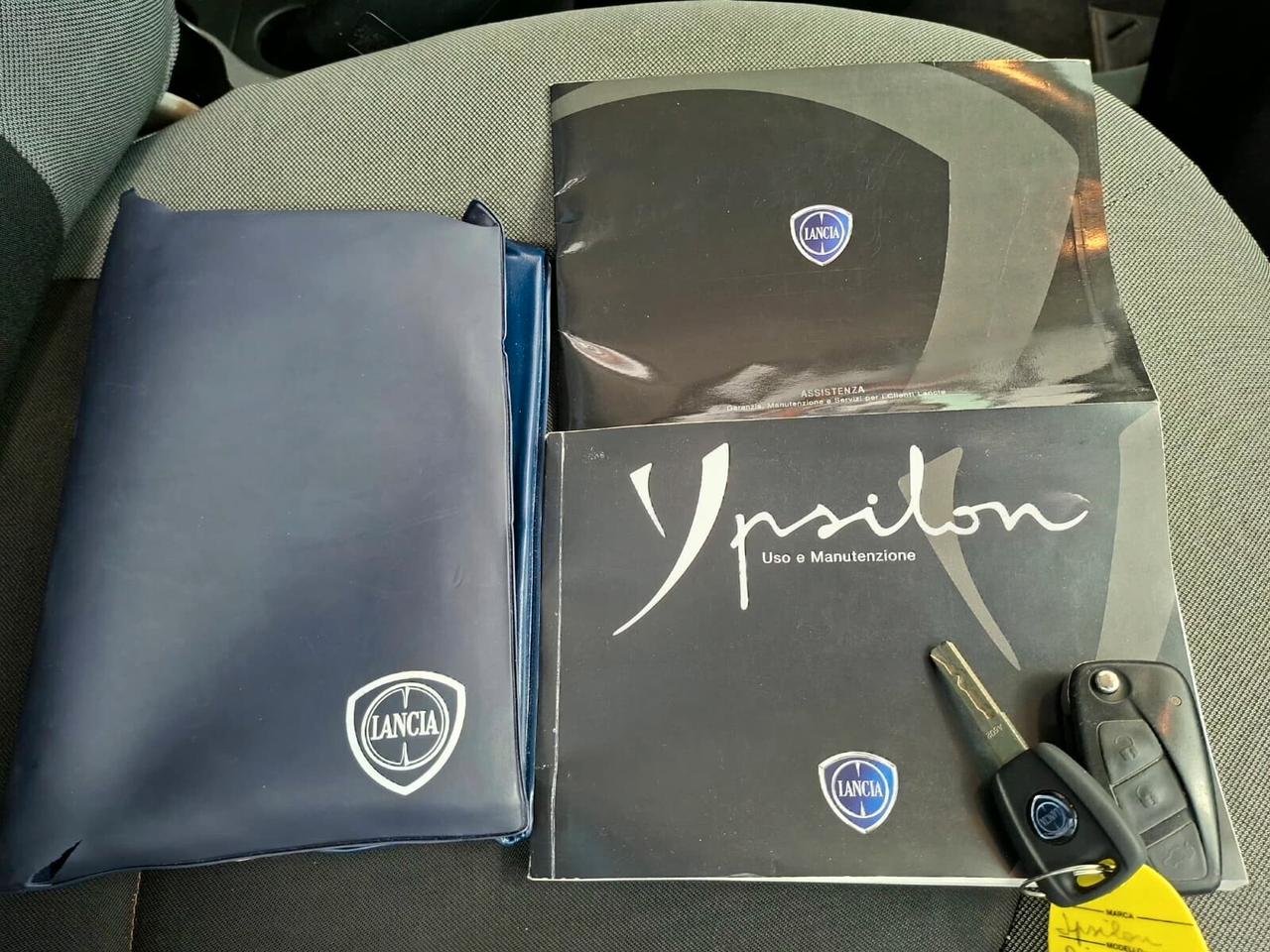 Lancia Ypsilon 1.2 60cv Argento 2010