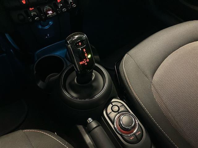 MINI Mini 5 Porte 1.5 Twin Power Turbo Cooper Essential