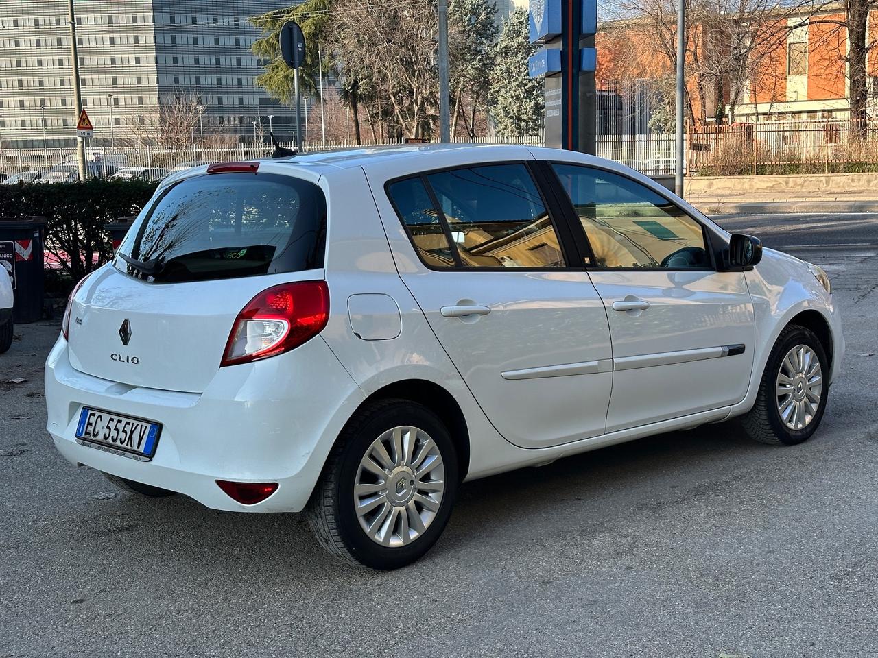 Renault Clio 1.2 16V 5 porte GPL Dynamique Neopatentati