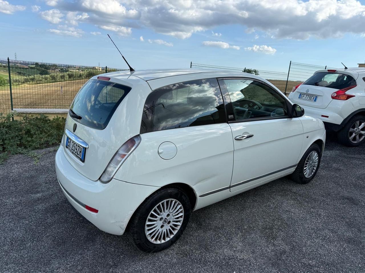 Lancia Ypsilon 1.2 69 CV 5 porte GPL Ecochic Gold
