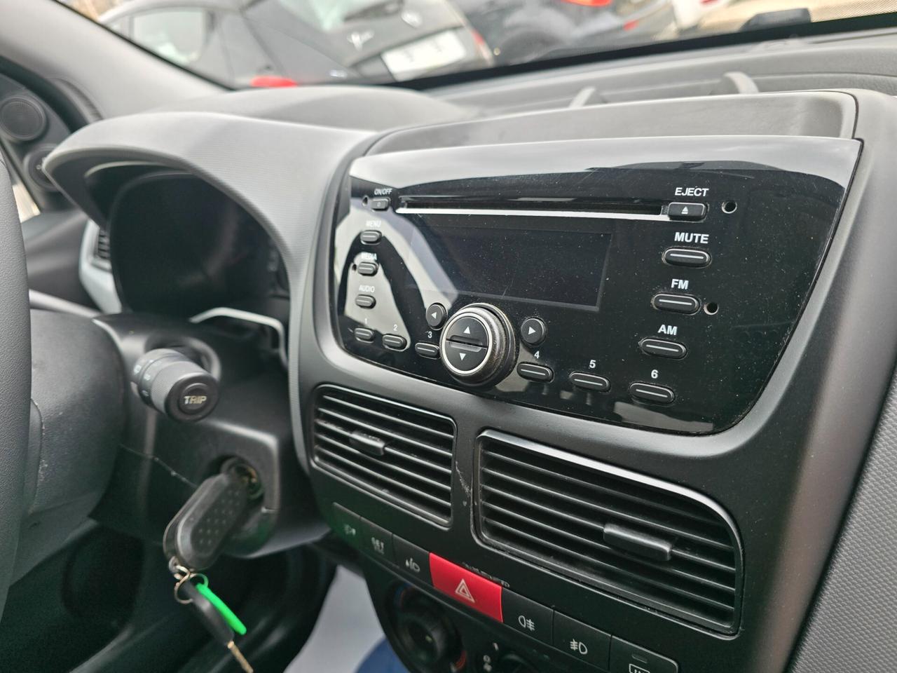 Opel Combo 5 posti fiat Doblò